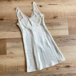 Vintage Farr West Shiny Satin Full Slip Lace Chemise Nightgown Lingerie Size 34